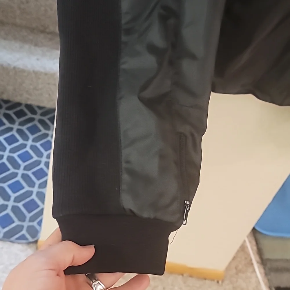 Jacket - Picture 3 of 9